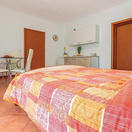 Gorgeous Apartment In Fazana With Wifi Luaran gambar