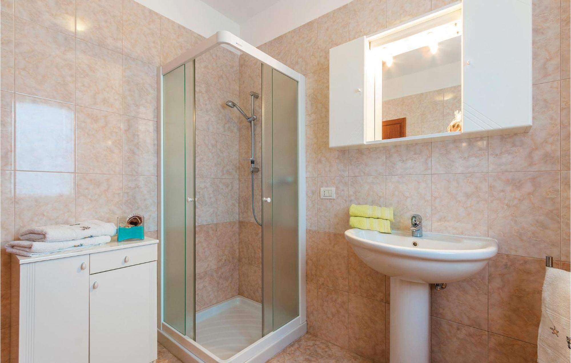 Gorgeous Apartment In Fazana With Wifi Luaran gambar