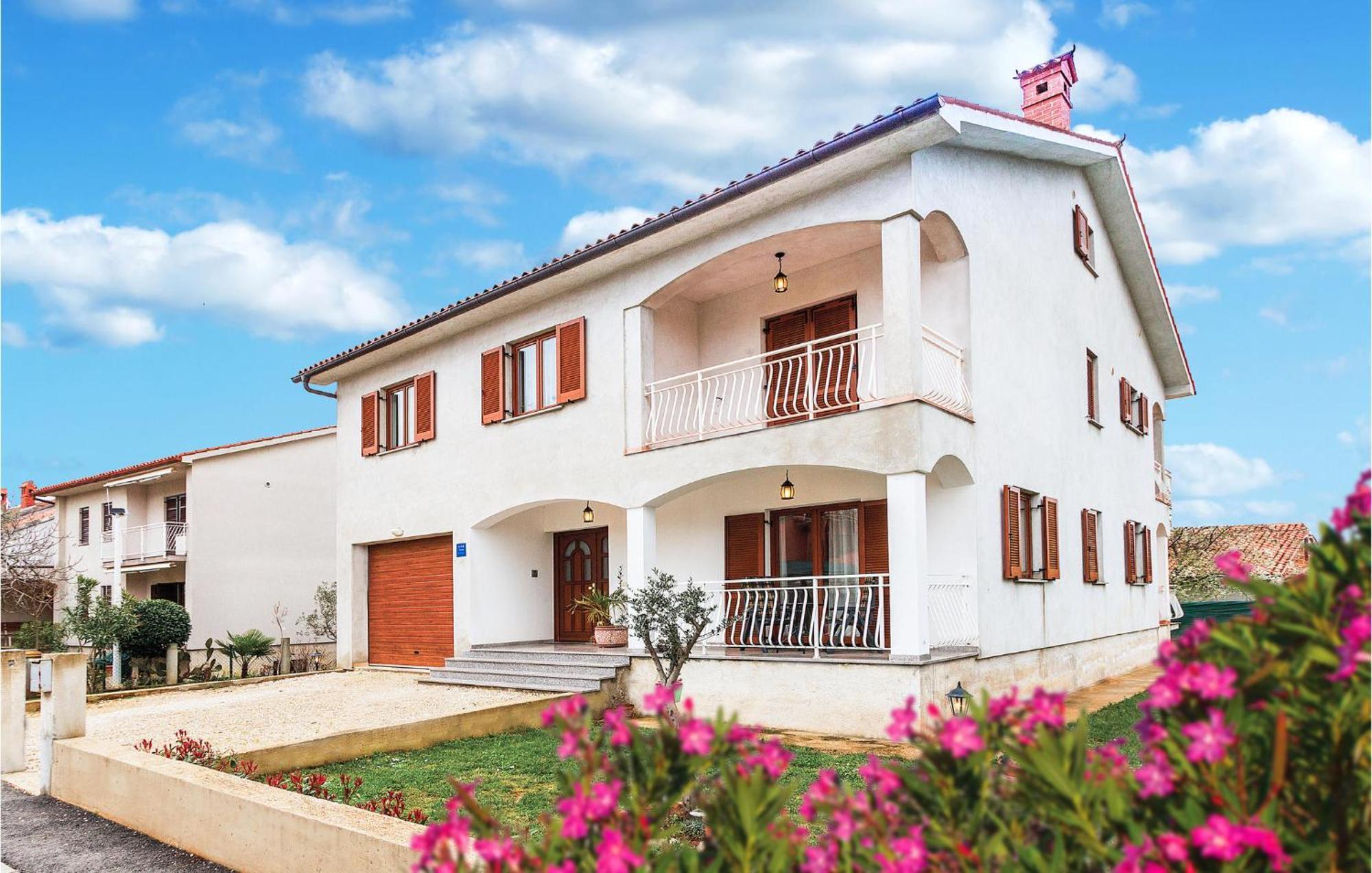 Gorgeous Apartment In Fazana With Wifi Luaran gambar